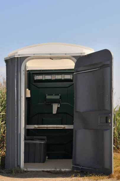 Best Portable restroom trailer rental  in Heritage Lake, IL